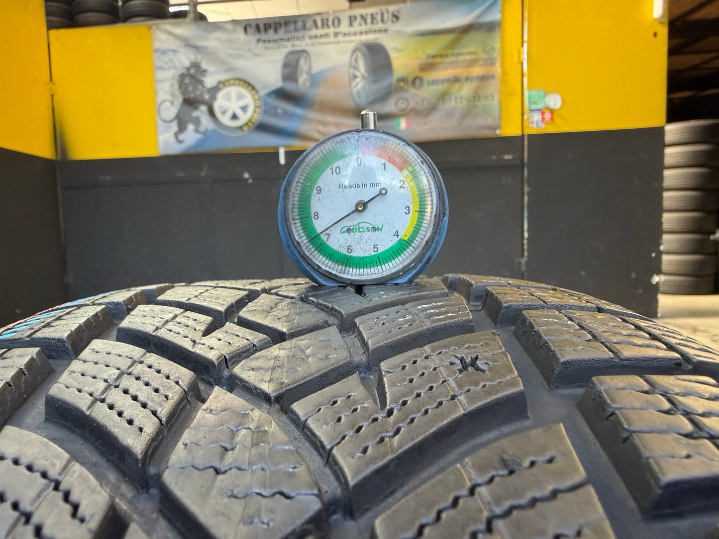 Usato: 2 Pneumatici Goodyear UltraGrip Performance+ SUV 225/55R18 102V XL Invernali 95% Residui