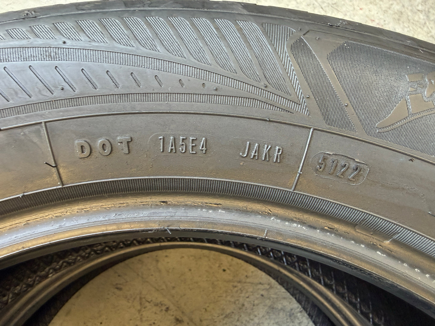 Usato: 2 Pneumatici Goodyear Vector 4Seasons Gen-3 SUV 225/60R18 104V XL 4 Stagioni 80% Residui