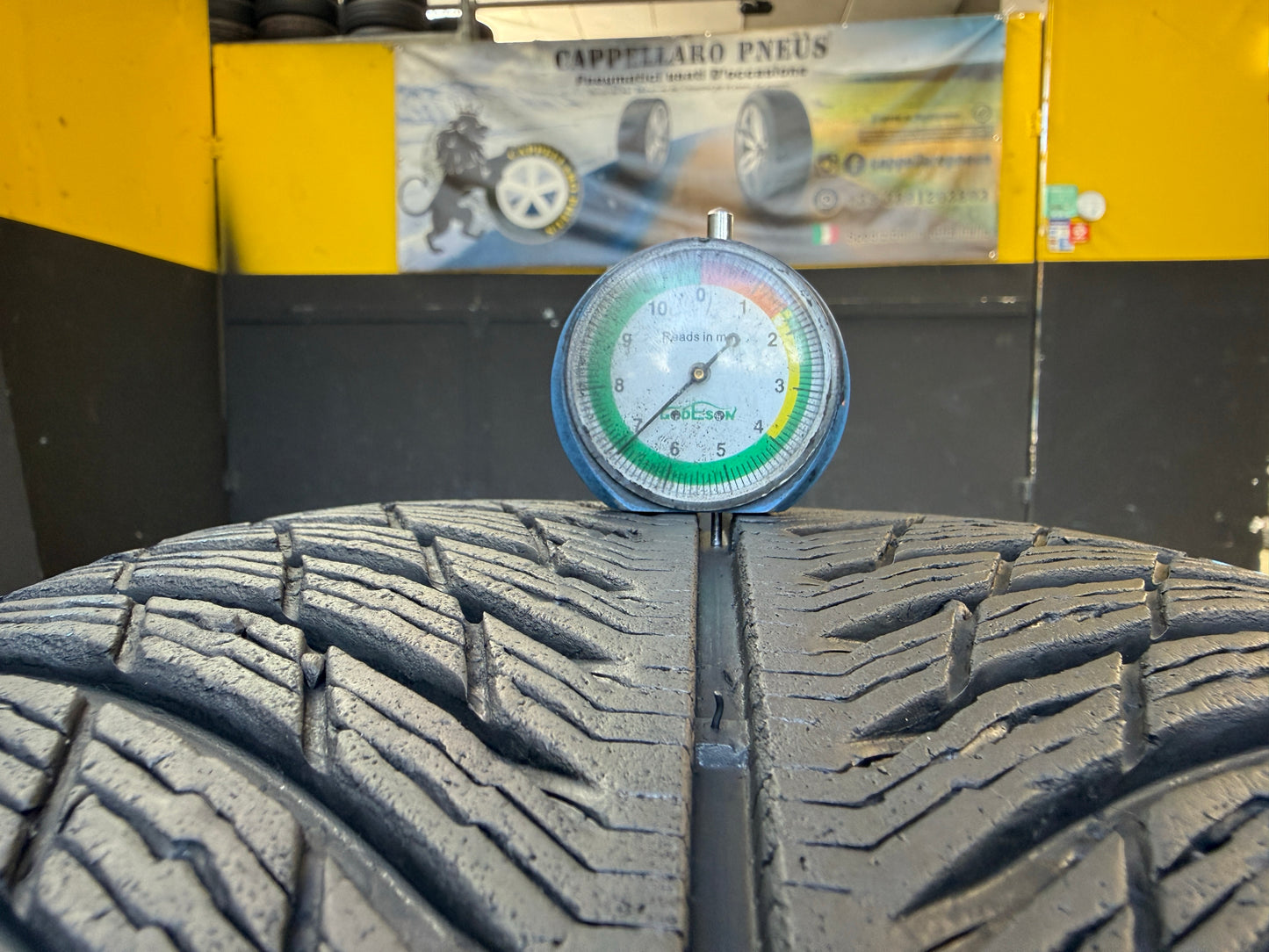 Usato: 2 Pneumatici Michelin Pilot Alpin 5 255/35R21 98W XL Invernali 95% Residui