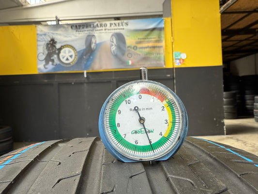 Usato: 2 Gomme 235/50R19 99W Continental Estive 85% residui