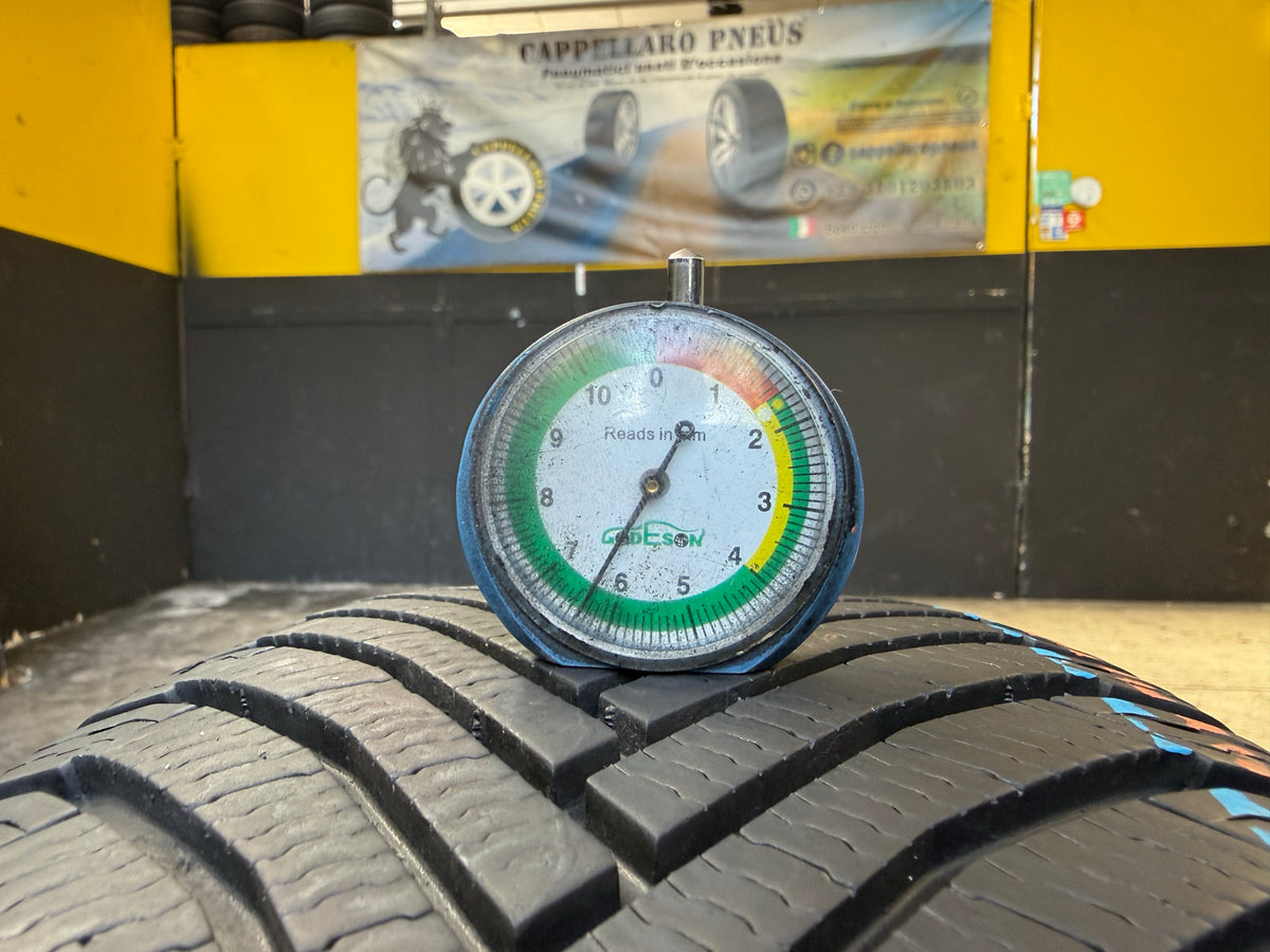 Usato: 2 Pneumatici Michelin Alpin 7 215/60R17 96H Invernali 90% Residui