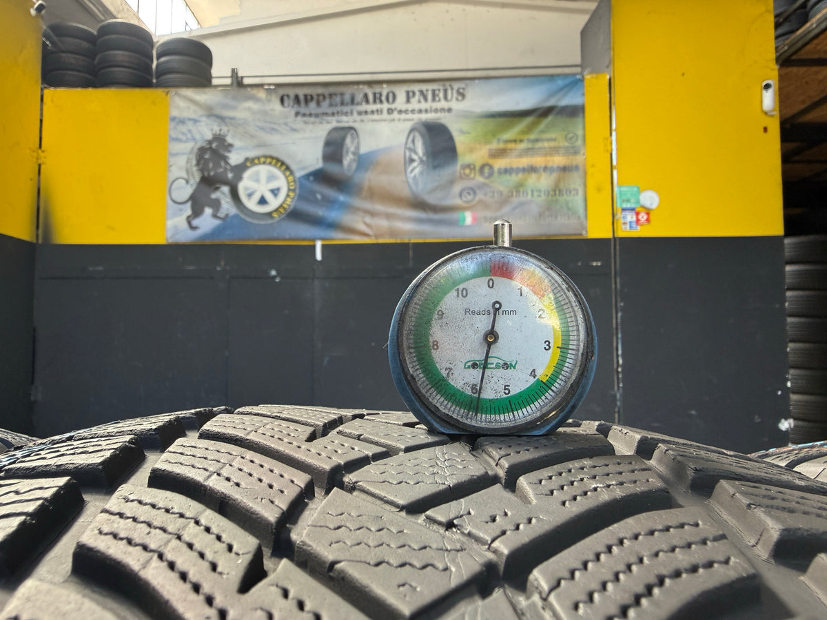 Usato: 4 Pneumatici Goodyear UltraGrip Performance+ SUV 255/40R21 102V XL Invernali 80% Residui