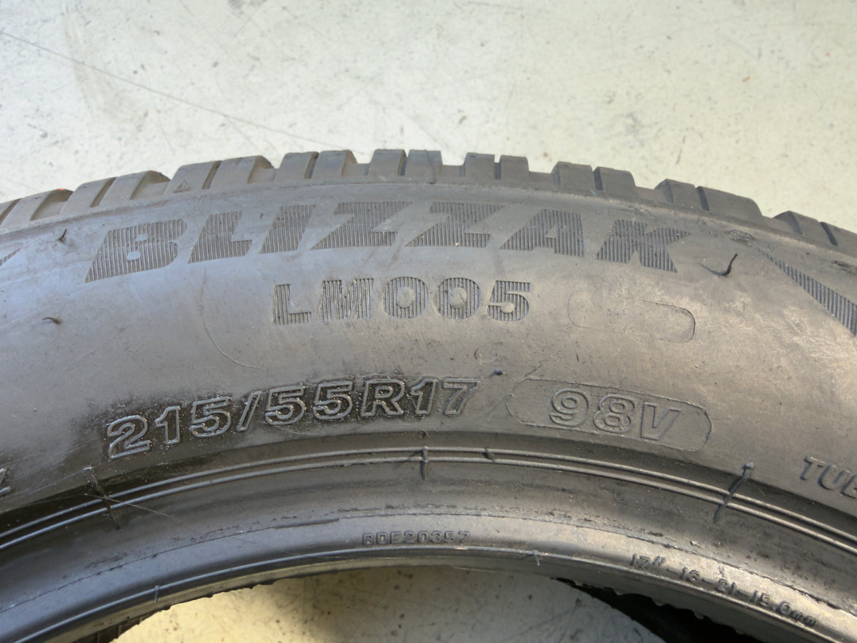 Usato: 4 Pneumatici Bridgestone Blizzak LM005 215/55R17 98V XL Invernali 97% Residui