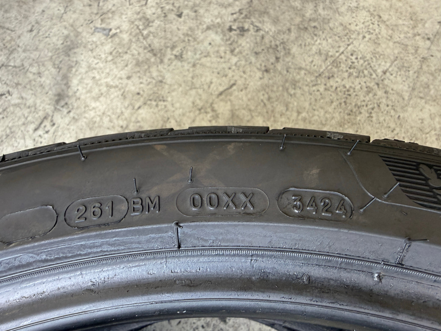 Usato: 2 Pneumatici Michelin 265/35R22 102W XL Invernali 90% residui