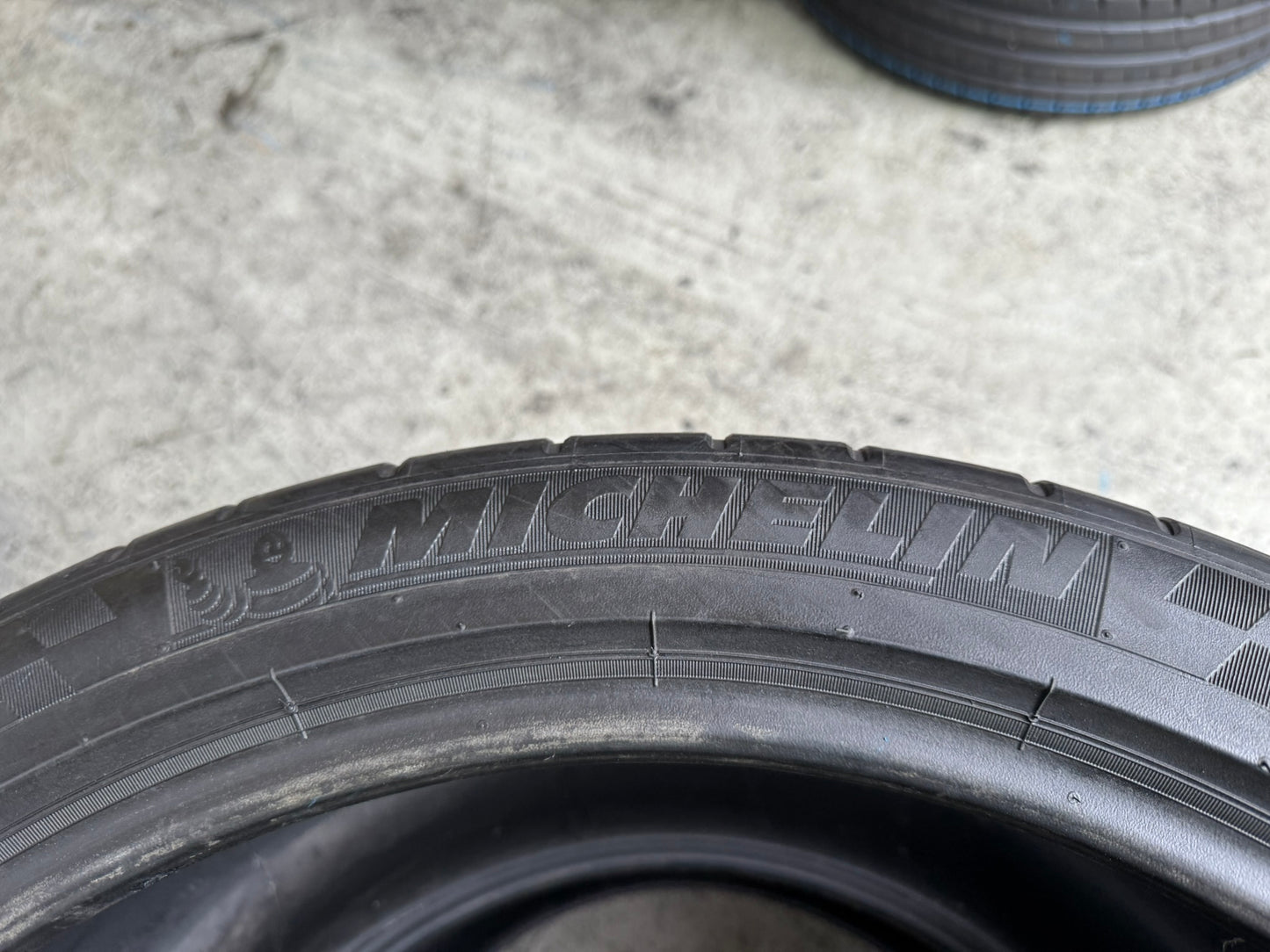 Usato: 2 Gomme 295/35R20 105Y XL Michelin Estive 90% residui