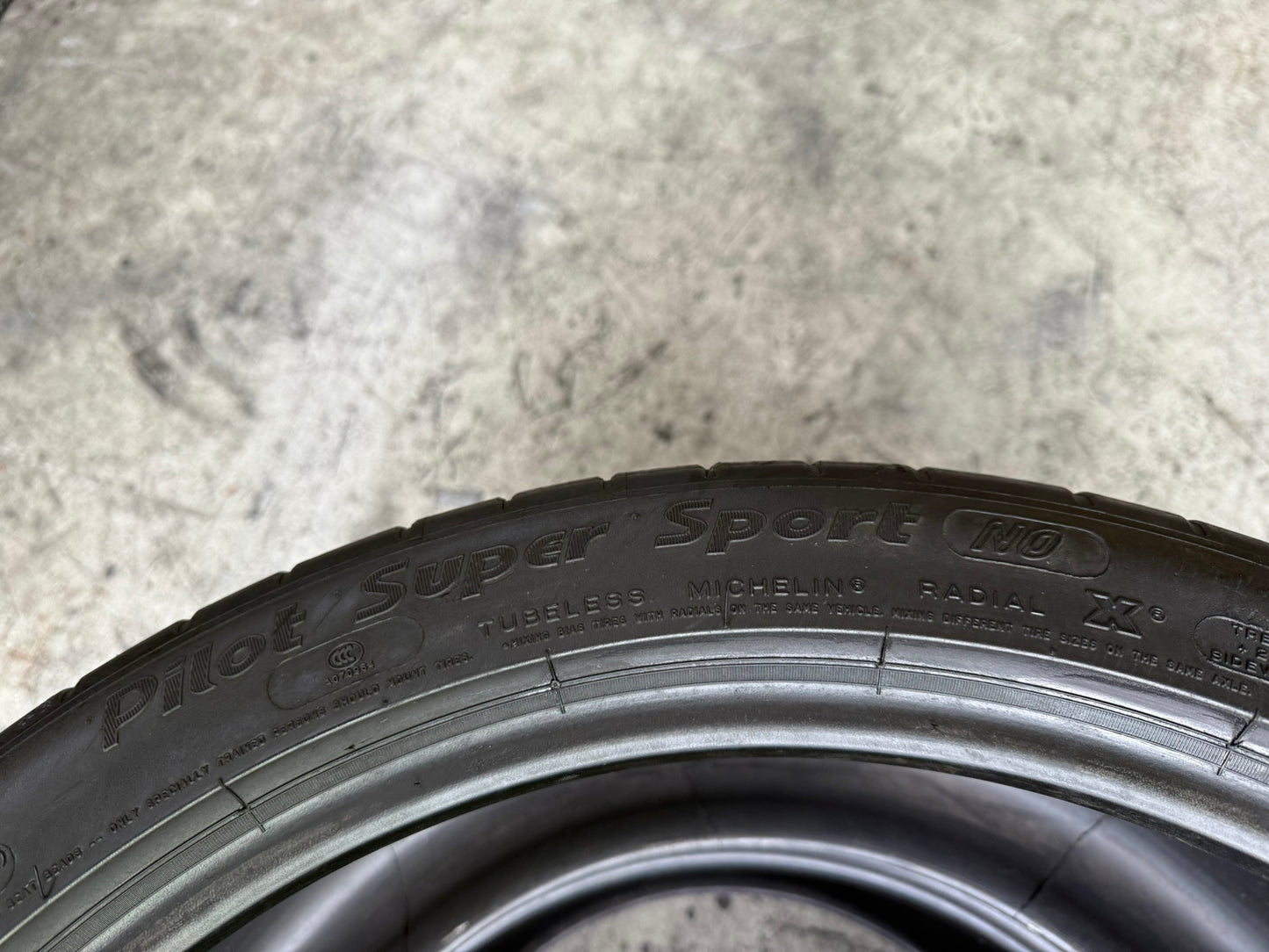 Usato: 2 Gomme 295/35R20 105Y XL Michelin Estive 90% residui