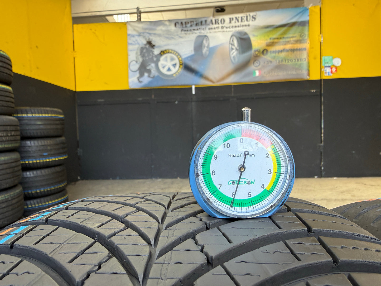 Usato: 4 Gomme 235/55R18 100V Goodyear 4 Stagioni 80% residui