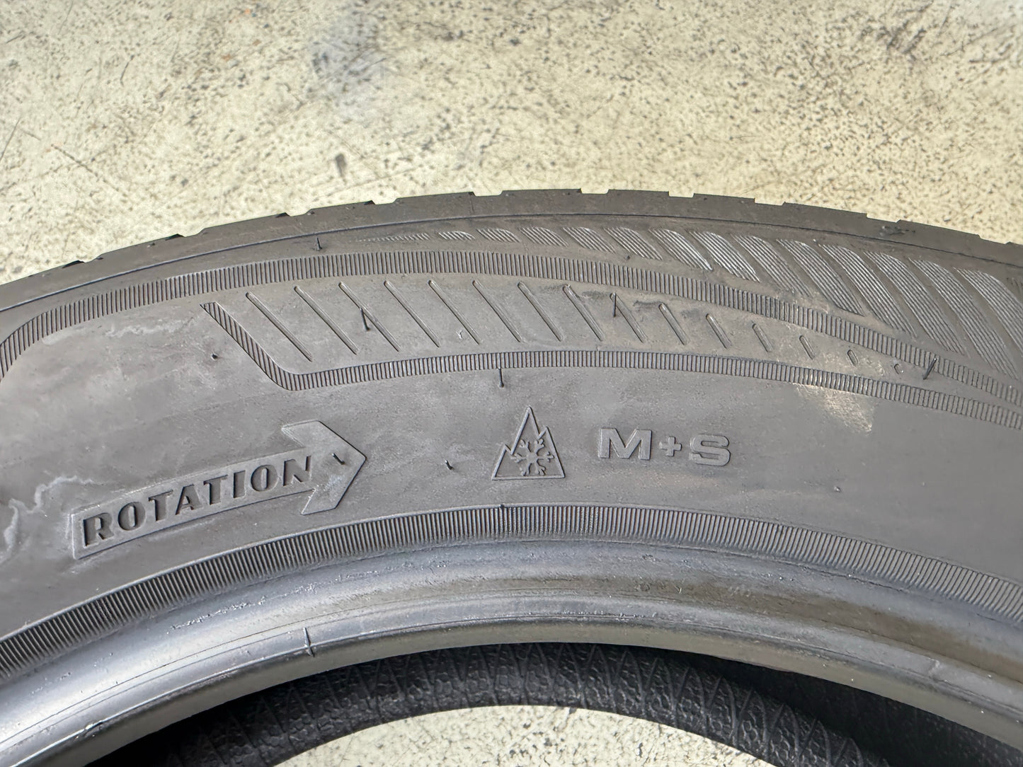Usato: 4 Gomme 235/55R18 100V Goodyear 4 Stagioni 80% residui