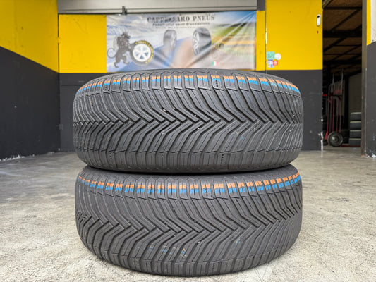 Usato: 2 Pneumatici Michelin 235/55R19 105W XL 4 Stagioni 85% residui