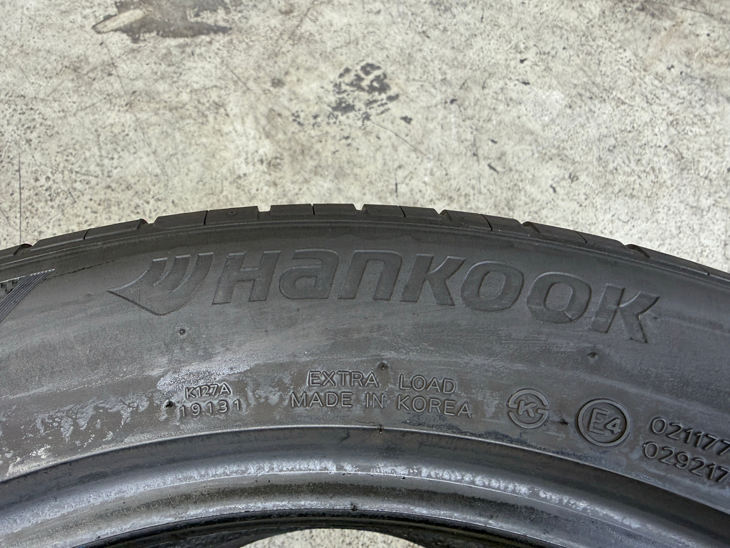 Usato: 2 Pneumatici Hankook 235/50R19 103W XL Estive 85% residui