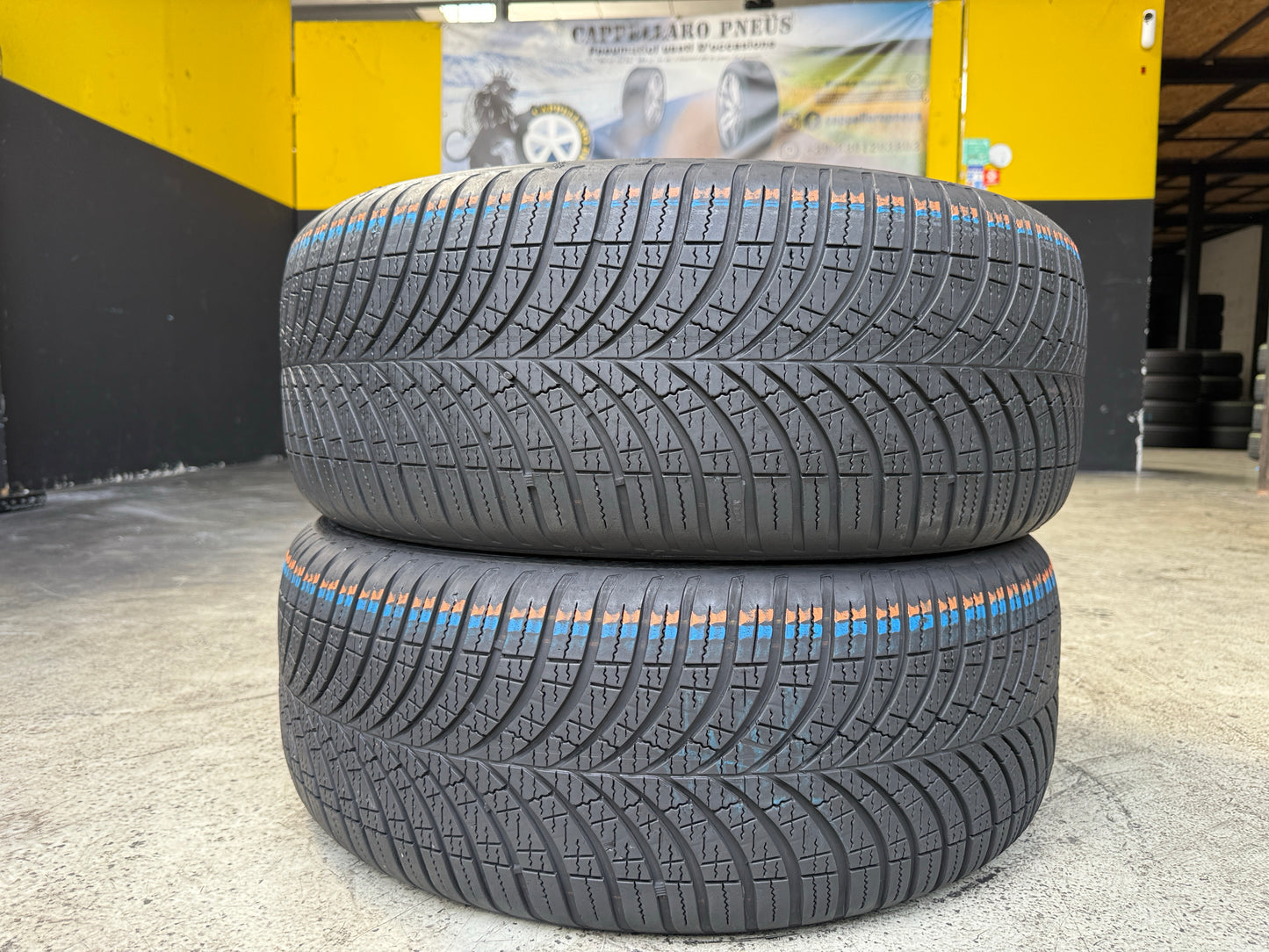 Usato: 2 Pneumatici Goodyear 235/50R19 103V XL 4 Stagioni 75% residui