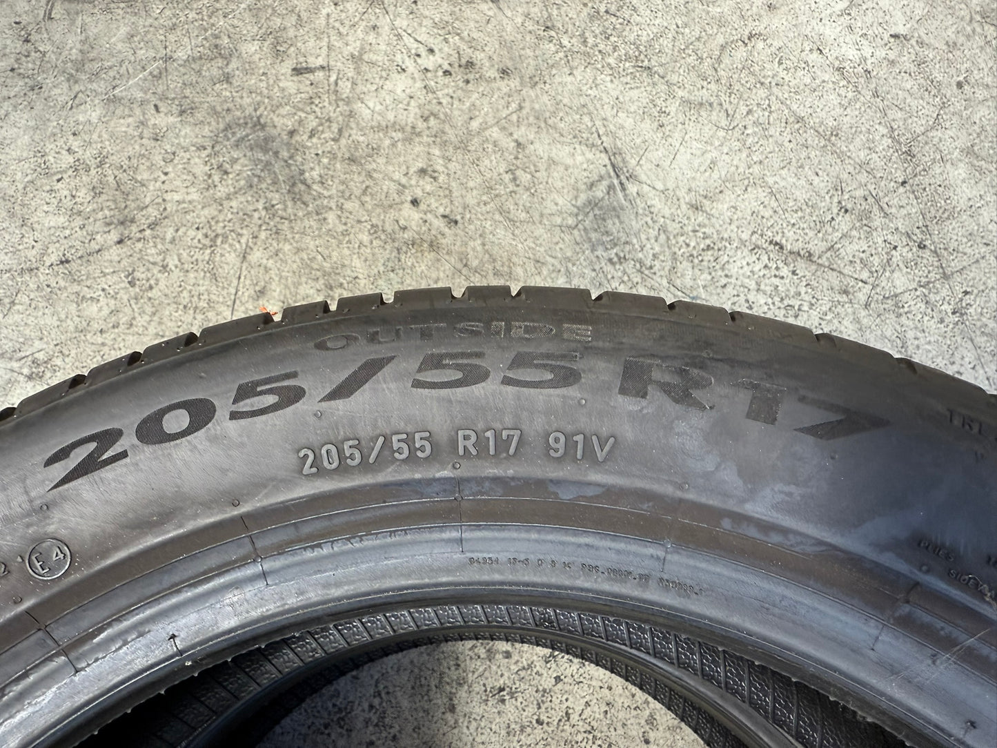 Usato: 2 Gomme 205/55R17 91V Pirelli Estive 90% residui