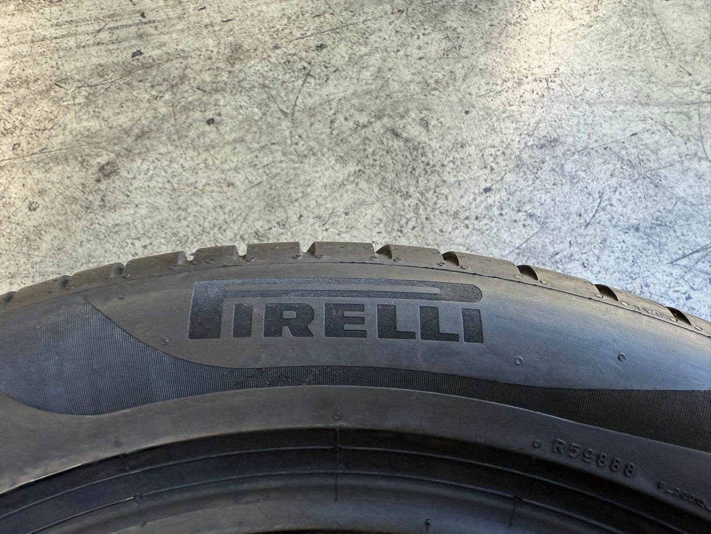 Usato: 2 Gomme 205/55R17 91V Pirelli Estive 90% residui