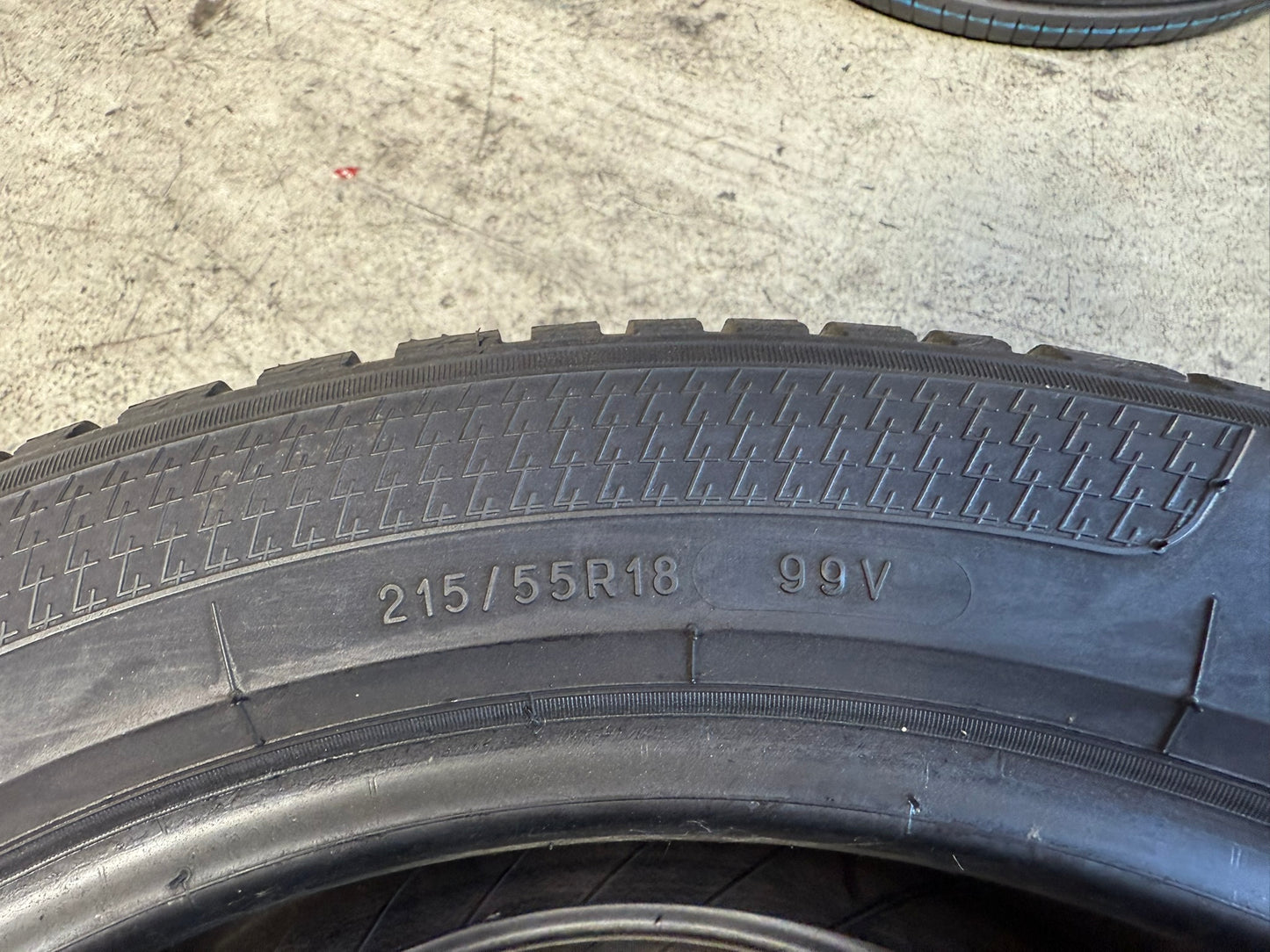 Usato: 2 Gomme 215/55R18 99V XL Kleber 4 Stagioni 75% residui