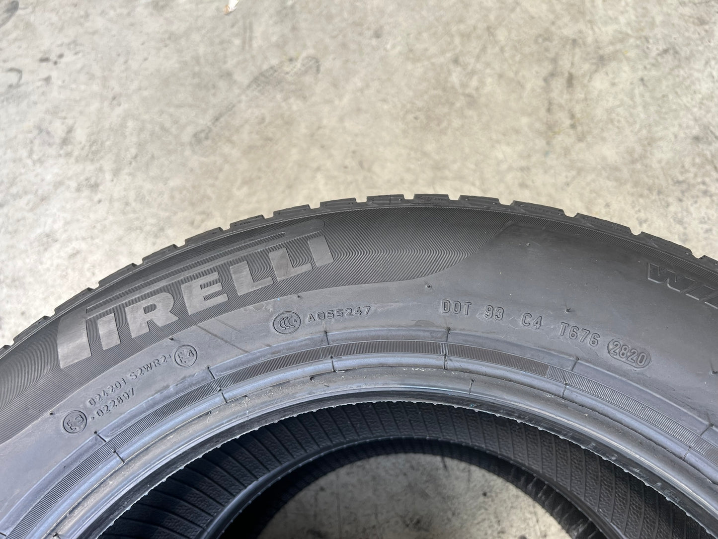 Usato: 2 Gomme 225/60R17 99H Pirelli invernali 80% residui