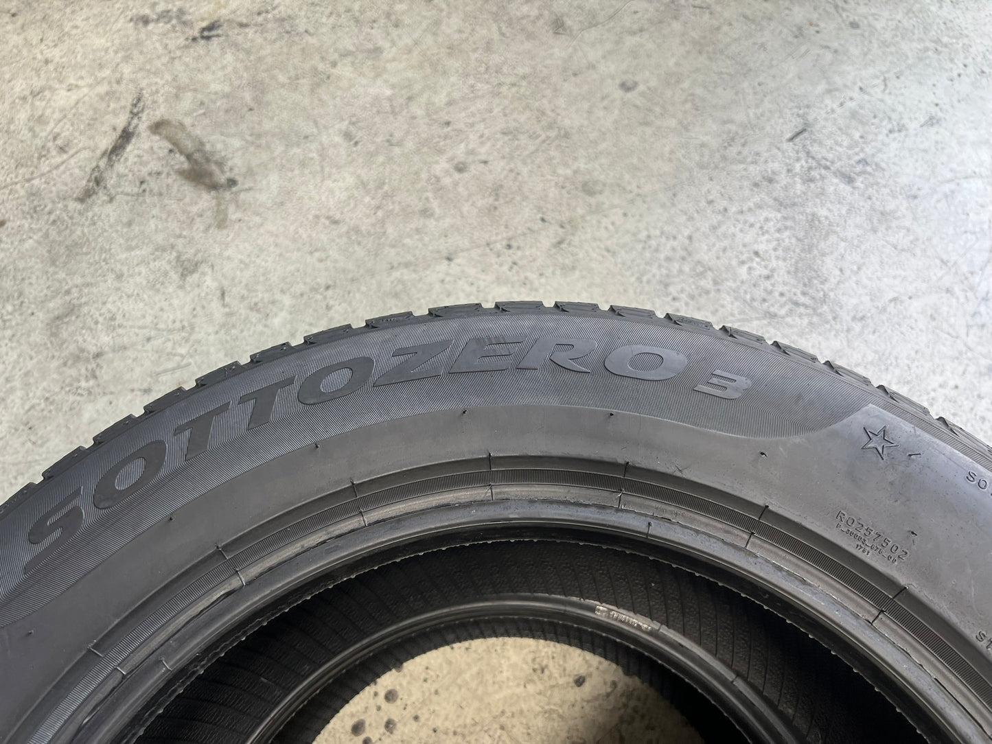 Usato: 2 Gomme 225/60R17 99H Pirelli invernali 80% residui