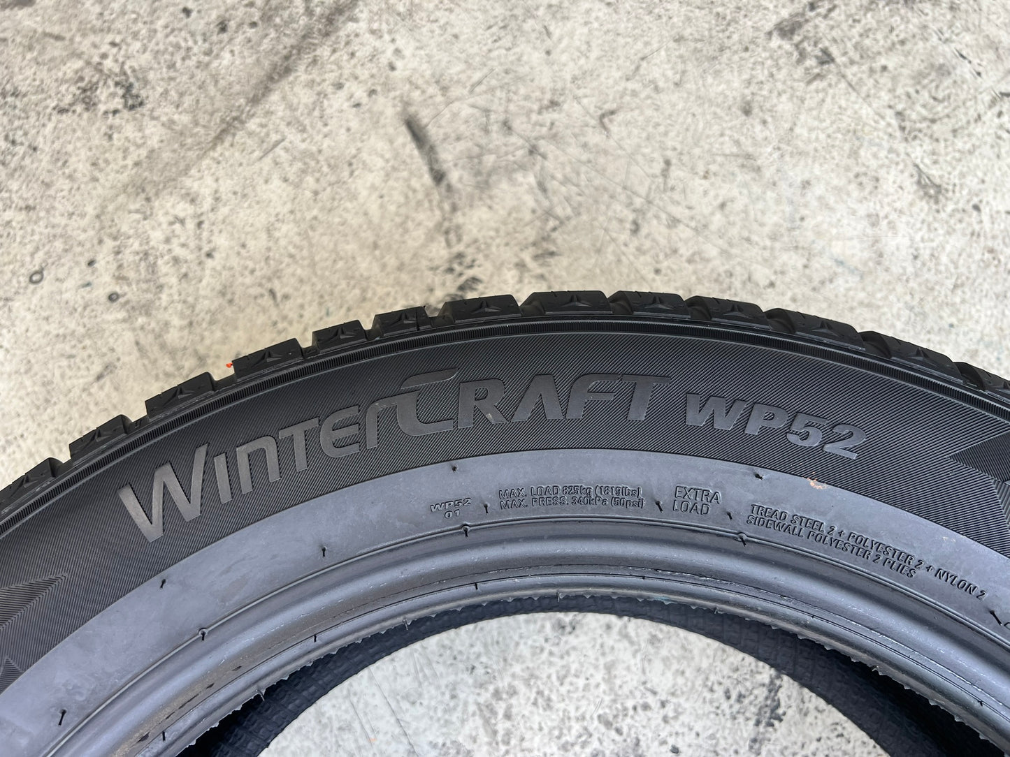 Usato: 4 Gomme 225/55R17 101V Kumho inverno 85% residui