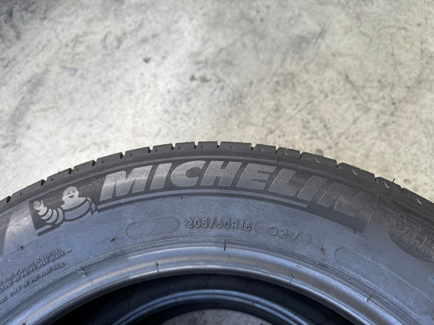 Usato: 2 Gomme 205/60R16 92V Michelin Estive 85% residui