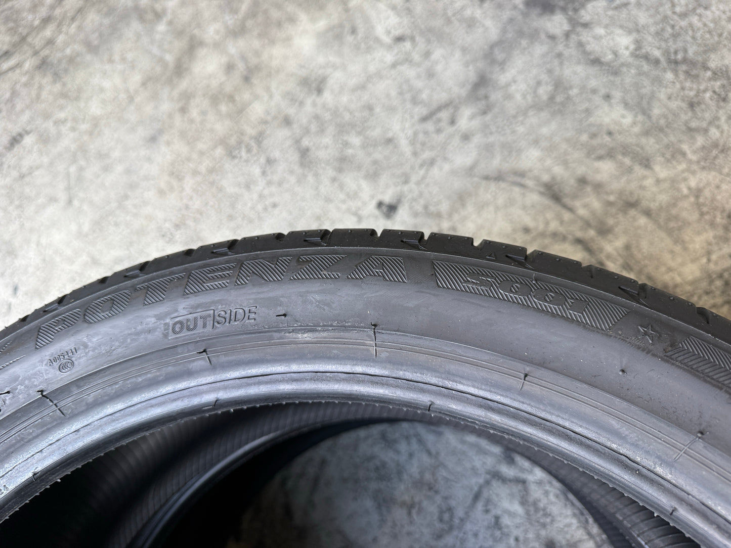 Usato: 2 Pneumatici Bridgestone Potenza S001 245/40R20 99W Estivi 80% residui