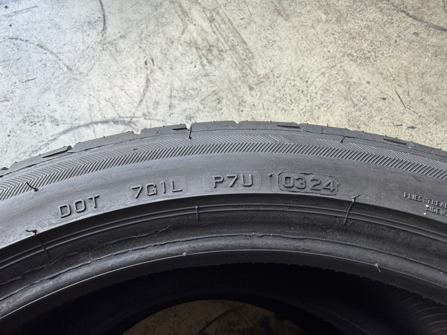 Usato: 2 Pneumatici Bridgestone Potenza S001 245/40R20 99W Estivi 80% residui