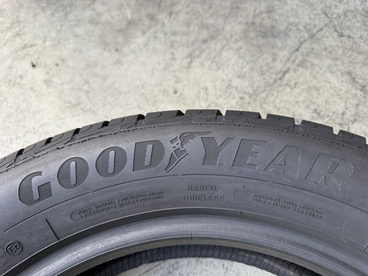 Usato: 4 Pneumatici Goodyear UltraGrip Performance SUV Gen-1 215/60R17 96H Invernali 80-90% Residui