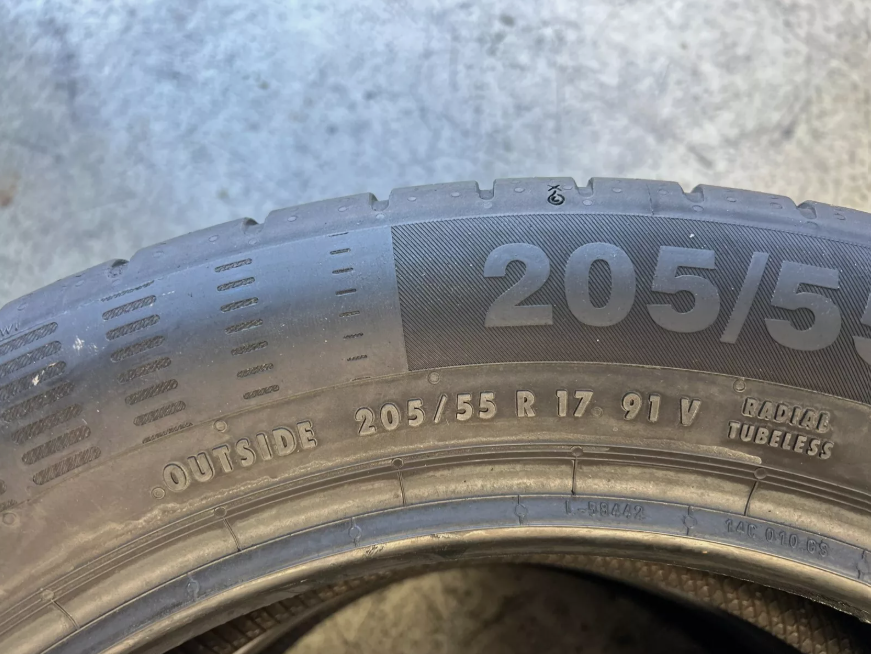 Usato: 2 Gomme 205/55R17 91V Continental estive 95% residui