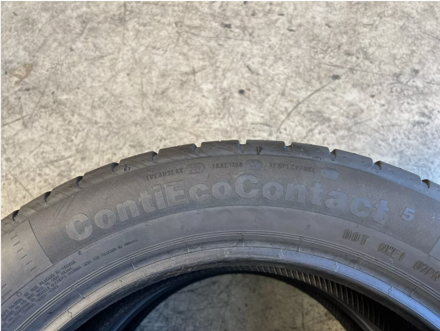 Usato: 2 Gomme 205/55R17 91V Continental estive 95% residui