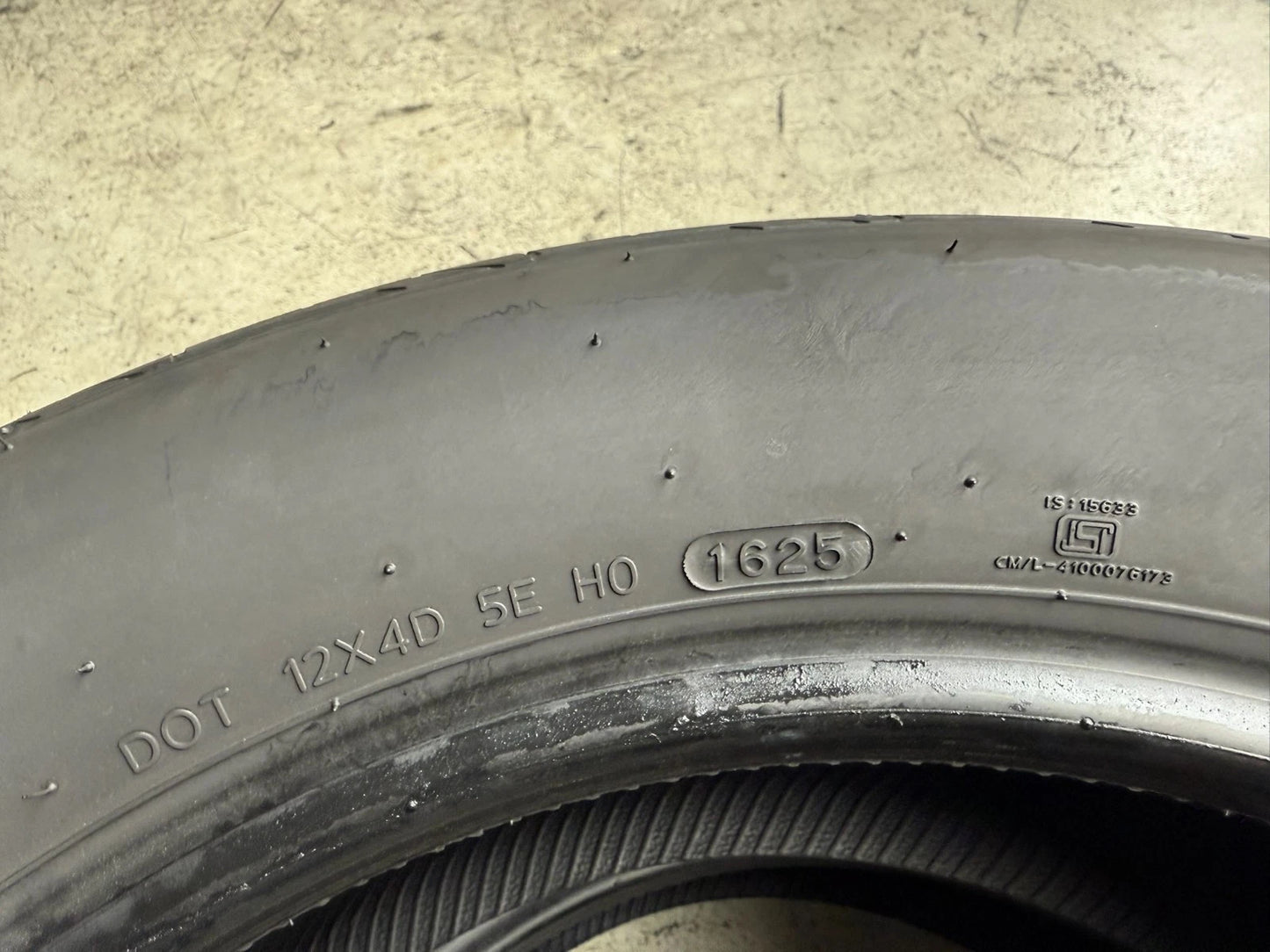 Usato: 2 Gomme 235/55R18 100V Hankook Estive 80% residui