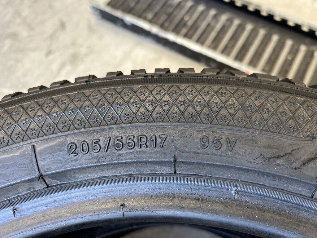 Usato: 2 Gomme 205/55R17 95V Kleber invernali 85% residui